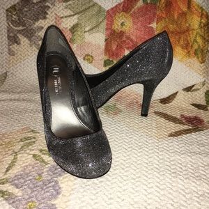 NWOT Sparkly Pumps